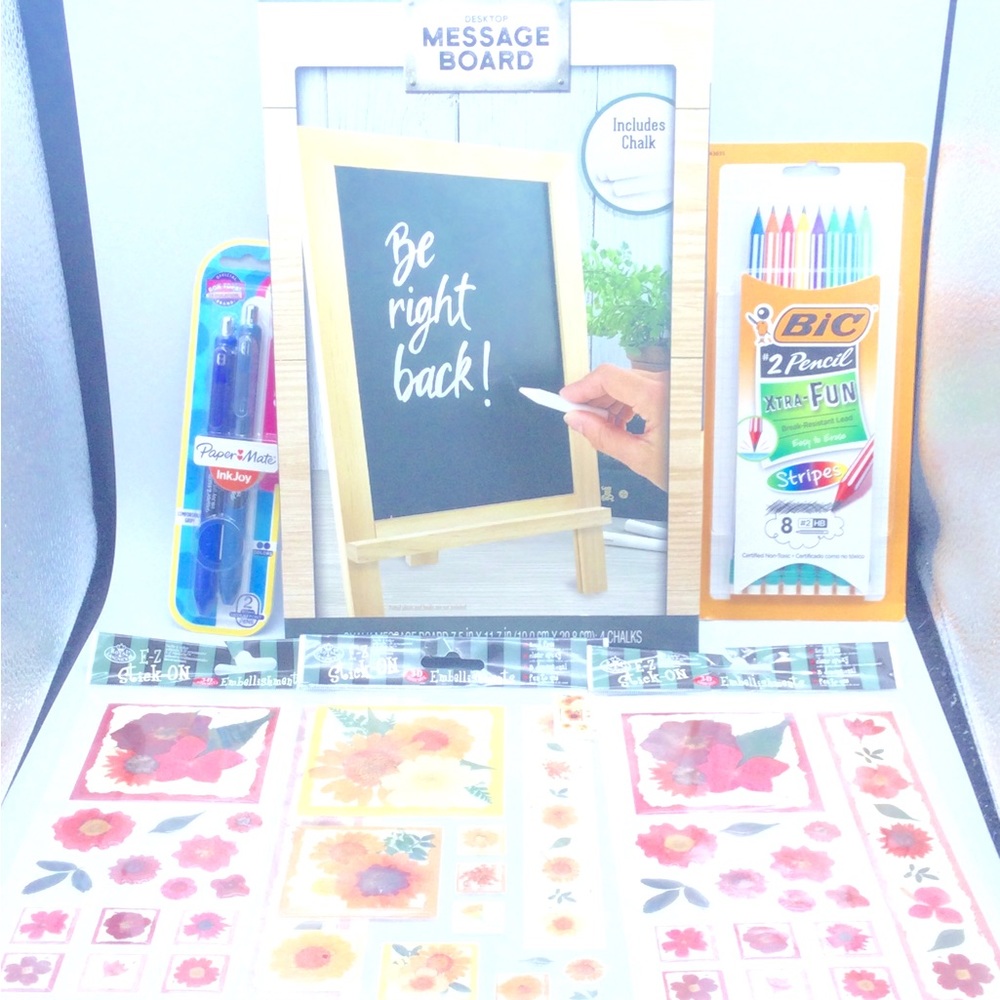 Desktop message board bundle. New
